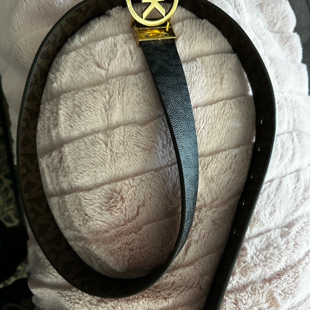 MICHAEL Michael Kors Black and Brown Belt with Gold Buckle